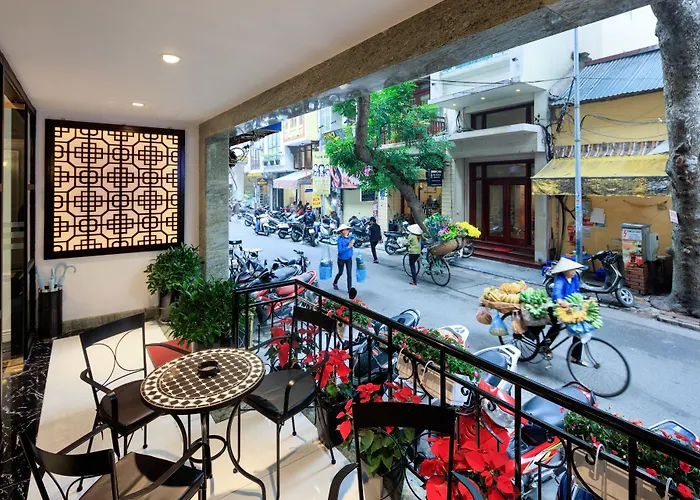 San Boutique Hotel & Travel