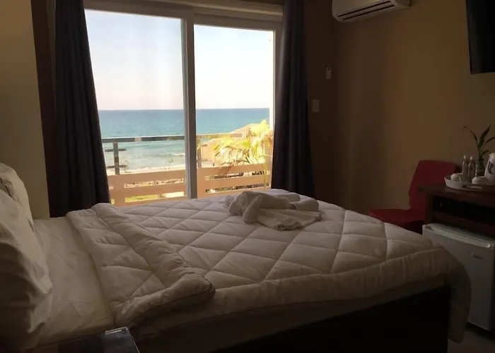 Em Royalle & Beach Resort