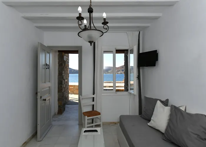 Parian Lithos Residence