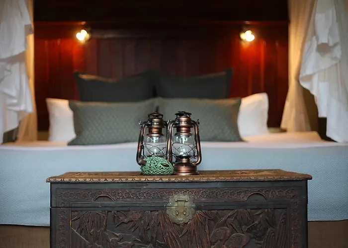 Ivory Wilderness River Rock Lodge