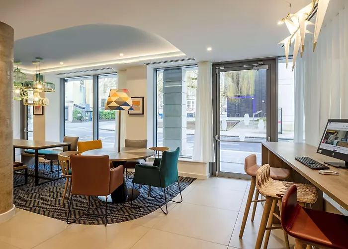 Hampton By Hilton City