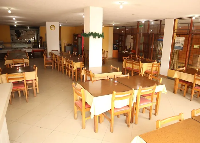 Hotel Atacames Inn