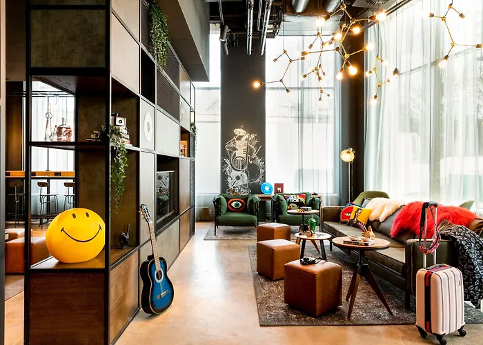 Moxy Glasgow Sec