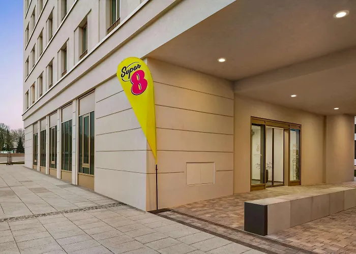 Super 8 By Wyndham Chemnitz