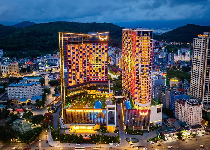 Muong Thanh Luxury Ha Long Centre Hotel