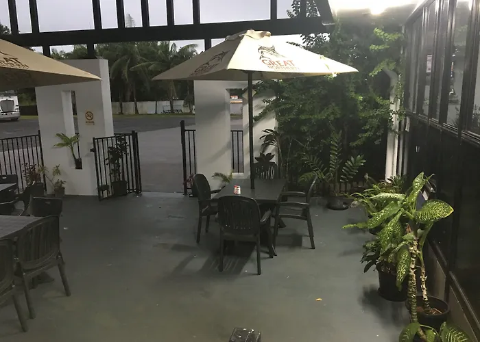 Goondi Hill Hotel