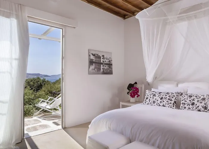 Rhenia Mykonos Hotel & Bungalows
