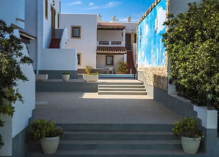 Apartamentos Mar y Sal La Savina 