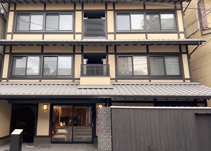 Rinn Gion Shirakawa