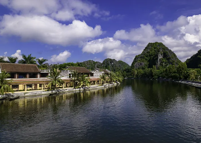 Emeralda Resort Tam Coc