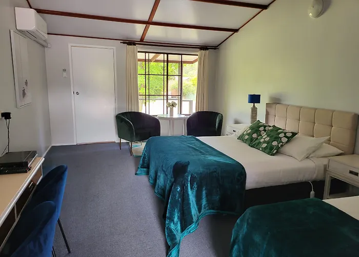Dartmouth Motor Inn