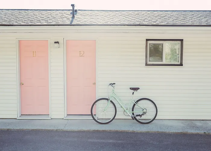 The June Motel, Prince Edward County Picton