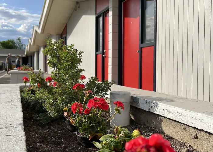 Destination Inn Cache Creek