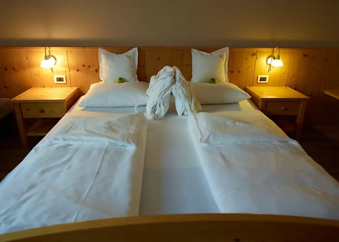 Hotel Tiefenbrunn Gardensuites&Breakfast Lana
