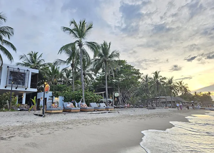 Makao Beach Hotel Palomino
