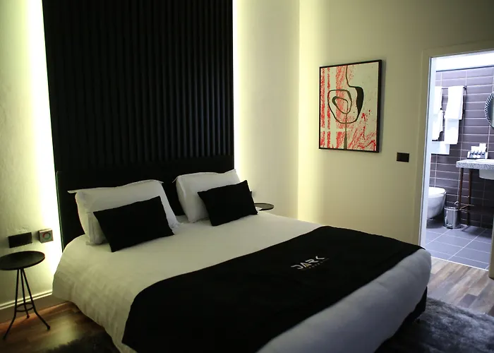 Dark Boutique Hotel Shkoze 