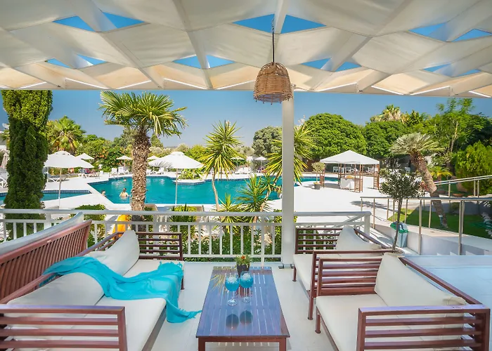 Happy Days Hotel, Adults Only