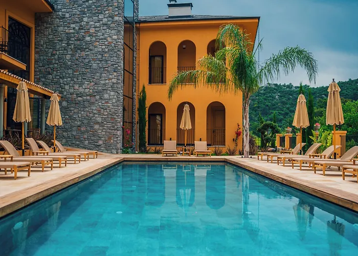 The Remote Hotel