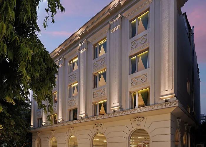 Deventure Sarovar Portico Patel Nagar