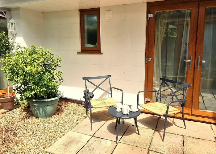 Oak Tree Rooms Ltd Brockenhurst