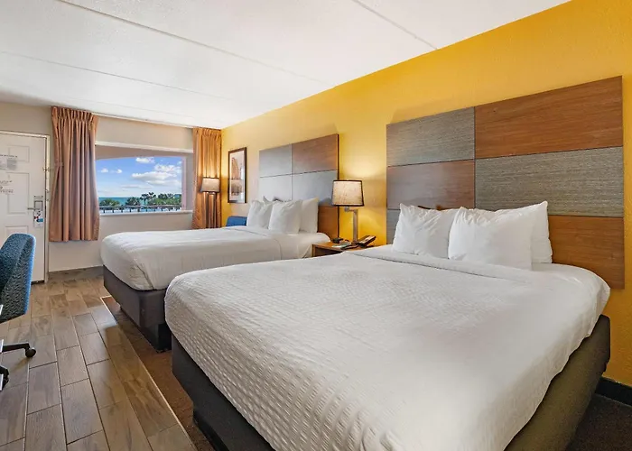 Beachfront Palms Resort Galveston, An Ascend Collection