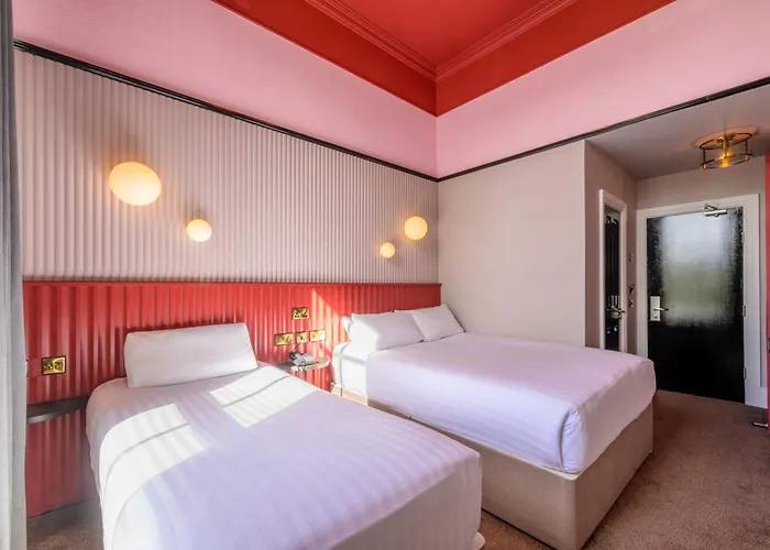 Hotel St George By Nina