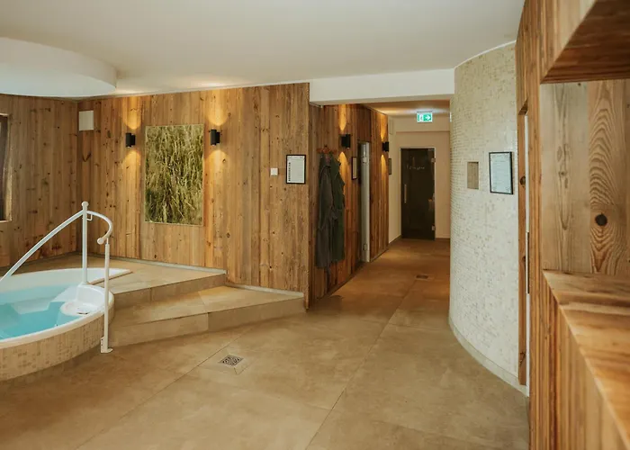 Waldhotel Kreuztanne Sayda