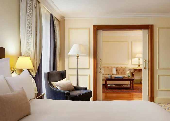 Renaissance Paris La Defense