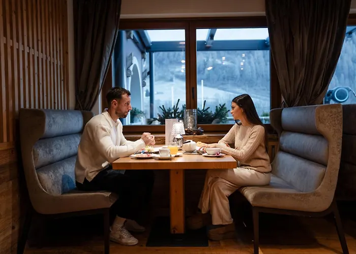 Tevini Dolomites Charming Hotel Commezzadura