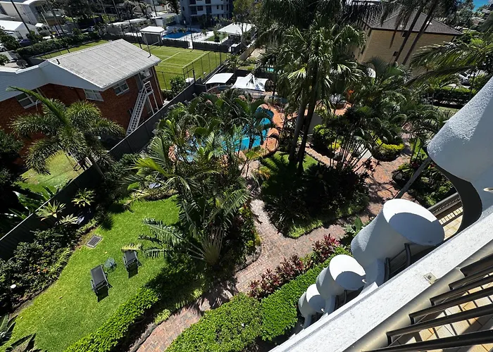 Aristocrat Apartments