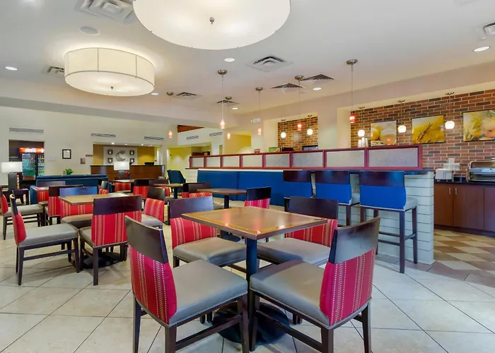 Comfort Suites Charleston West Ashley