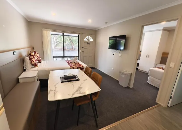 Coachman Motel And Holiday Units