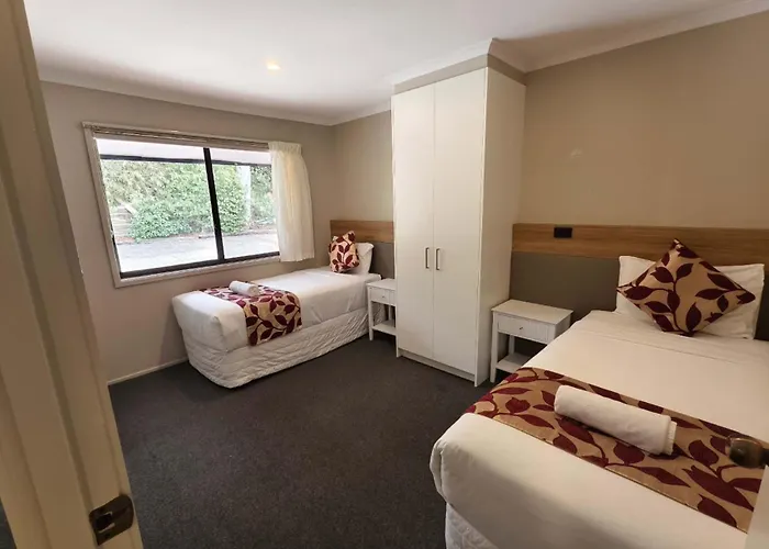 Coachman Motel And Holiday Units