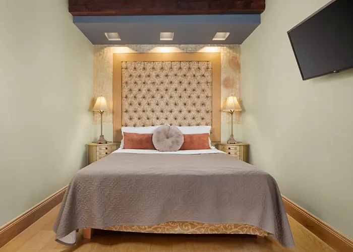 Civitas Suites Hotel