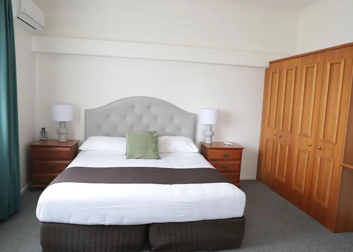Puffers Inn Loganholme