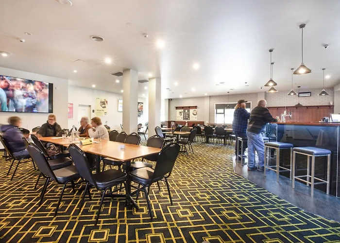 Burnie Central Townhouse Hotel