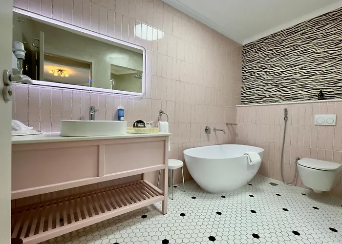 Lüderitz Nest Hotel