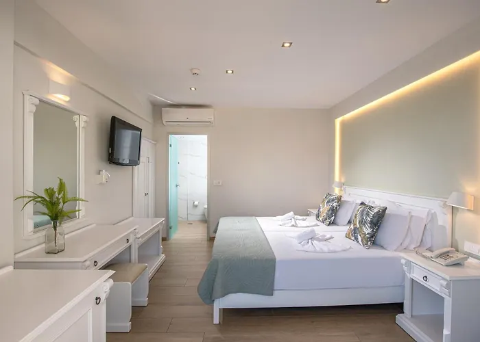 Alexander House Hotel Agia Pelagia 