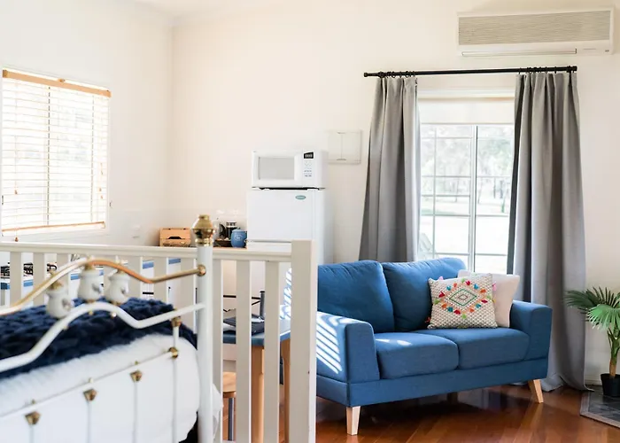 Granite Gardens Cottages & Lake Retreat Stanthorpe