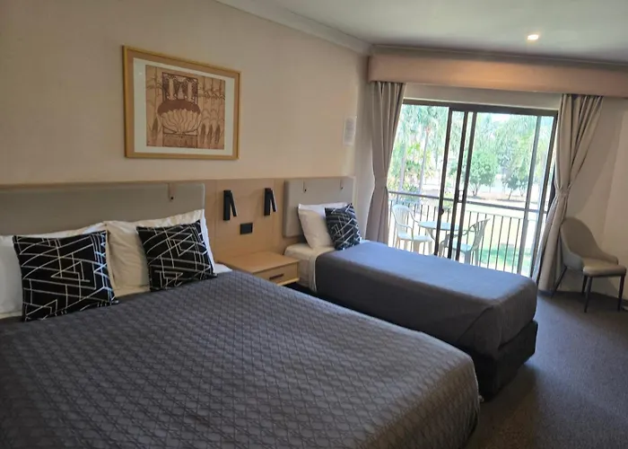 Charbonnier Motor Inn
