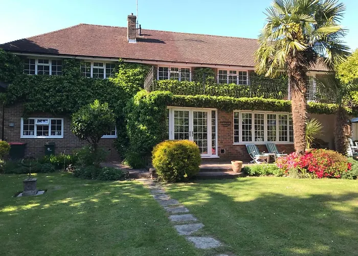 Tanglewood Gatwick Bed & Breakfast