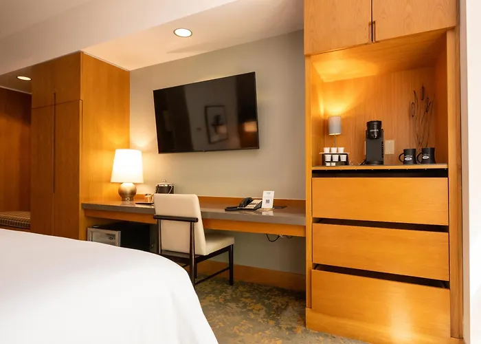Cedarbrook Lodge SeaTac