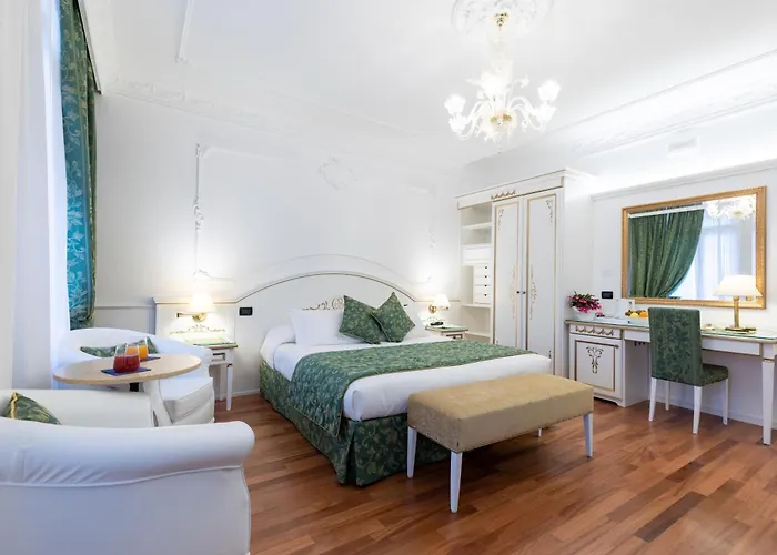 Hotel Croce Bianca