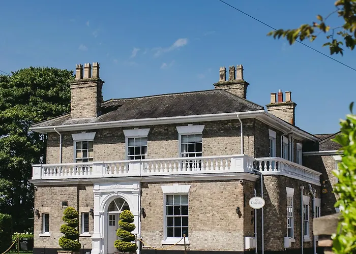 Dunedin Country House