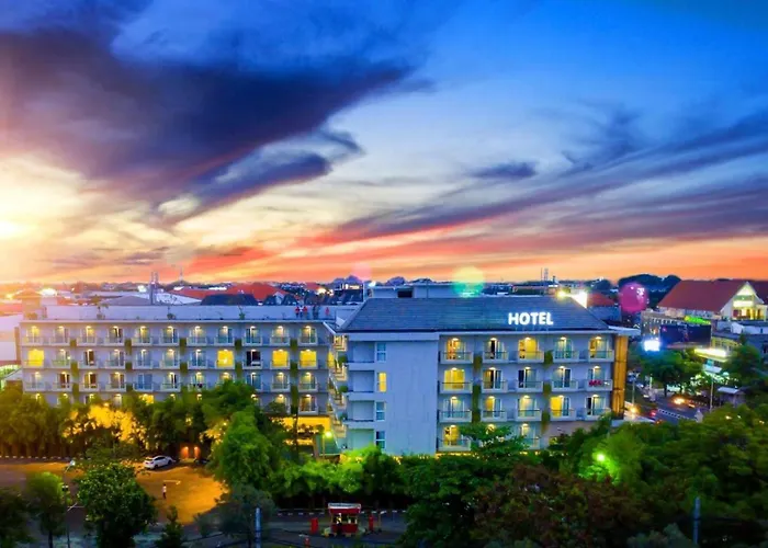 Kuta Galleria Hotel