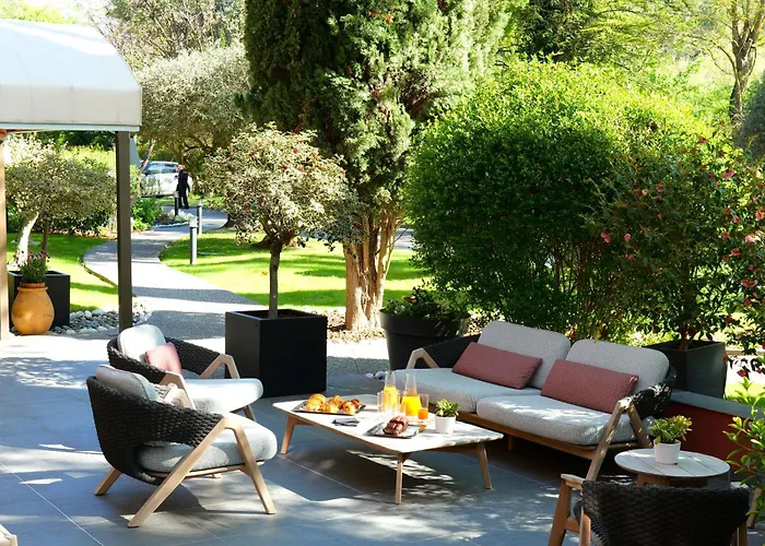 Hostellerie Les Gorges De Pennafort Callas