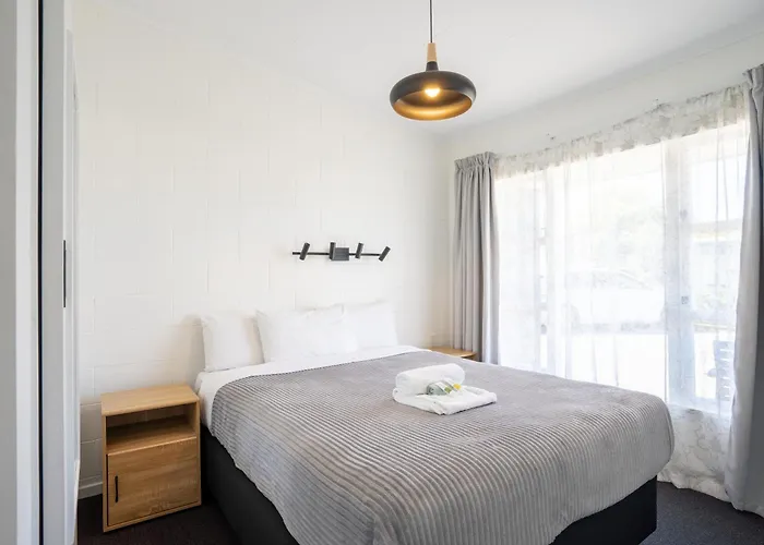 Frimley Lodge Motel