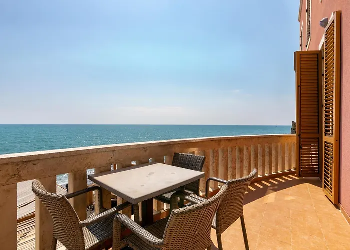 Rotonda Inn Novigrad