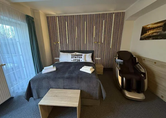 Statek 1738 Hotel Vsestudy