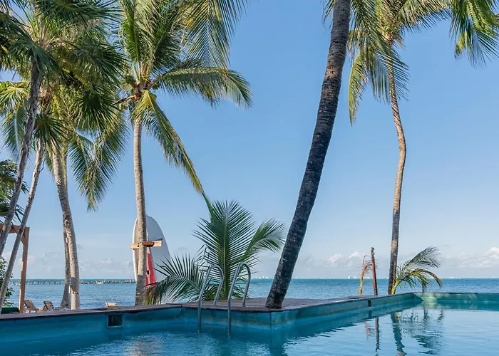 Mayan Monkey Isla Mujeres - Social Hotel (Adults Only)